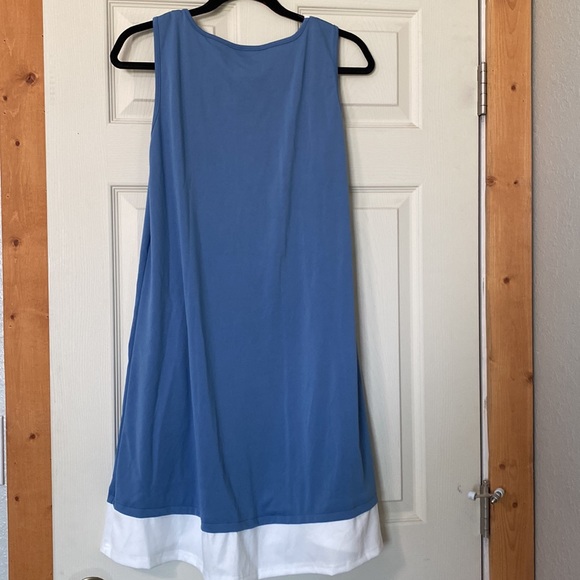 Summer Dress. - Picture 2 of 3